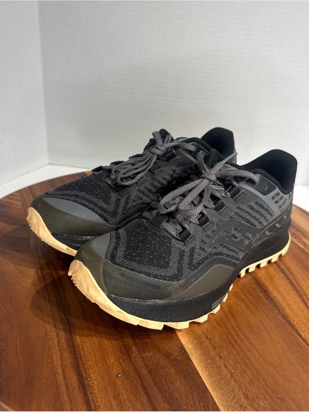 Saucony Xodus 11 Women’s Running Shoes Gray Black Trail Hiking Sneakers Size 8 - Picture 5 of 16